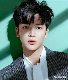 王源吃瓜爆料娱乐节目是真的吗,揭秘娱乐节目幕后真相